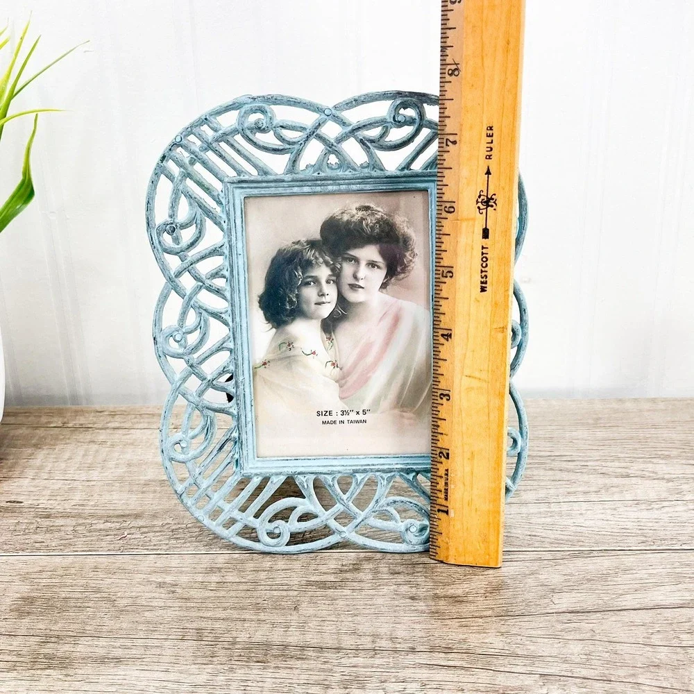 Blue Filigree Picture Frame 3.5 x 5 inches‎